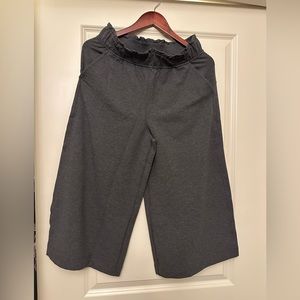 NWOT Authentic Lululemon Cropped Wide Leg Pant w/pockets
